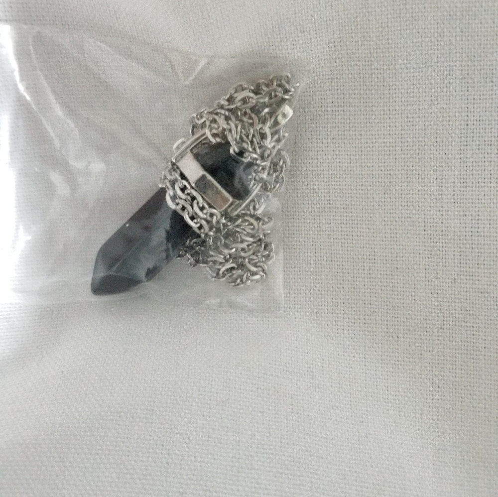 Stone Necklace With Metal Chain - Picture 13 of 13